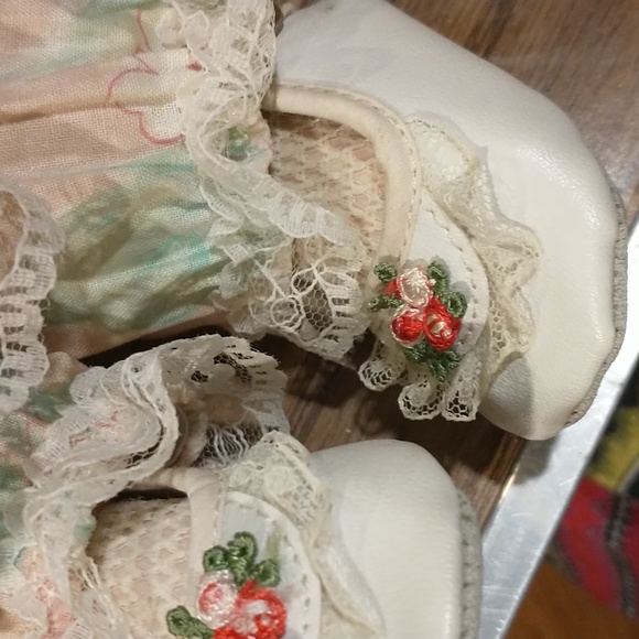 New Beautiful Porcelain Doll.❤️ - Picture 3 of 11